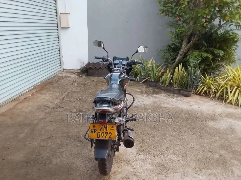 Bajaj Discover 2010 Motorbike (Used)