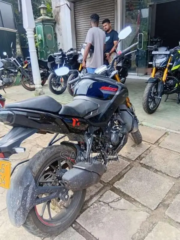 Hero Hunk 2026 Motorbike (Used)