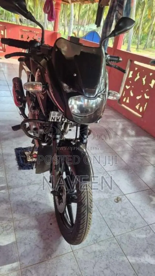 Bajaj Pulsar 2015 Motorbike (Used)