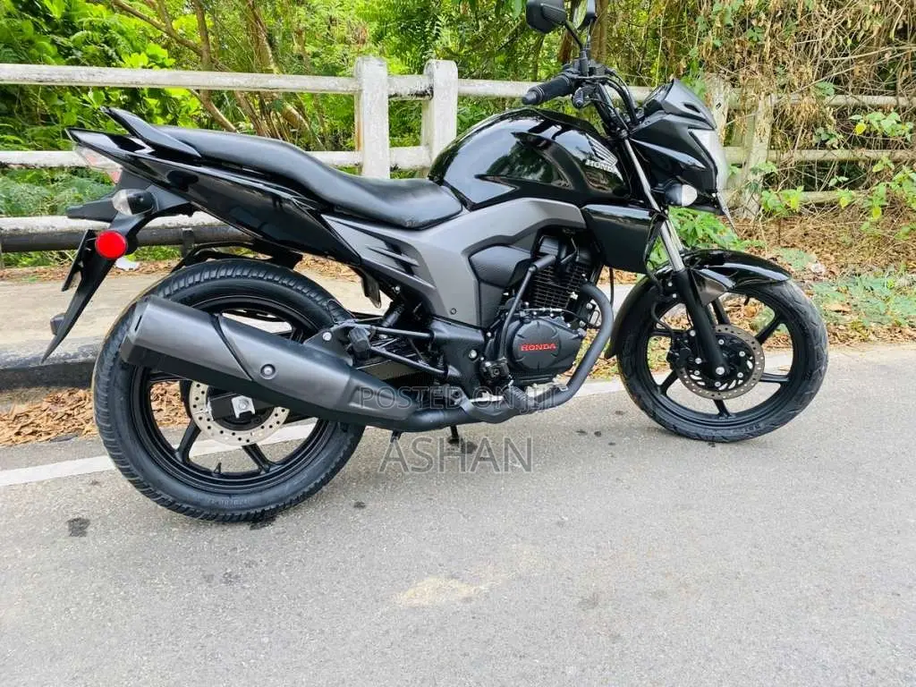 Honda CB Trigger 150cc 2015 Motorbike (Used)