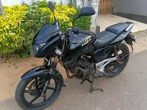 Bajaj Pulsar 220 2009 Motorbike (Used)