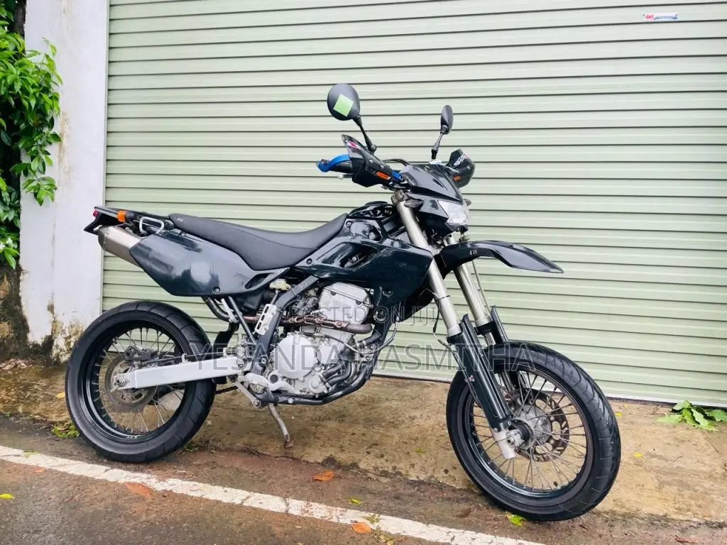Suzuki SB Tracker 250cc 2006 Motorbike Unregistered (Recondition)