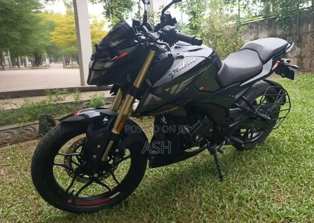 Bajaj Pulsar N160 Premium 2025 Motorbike (Used)