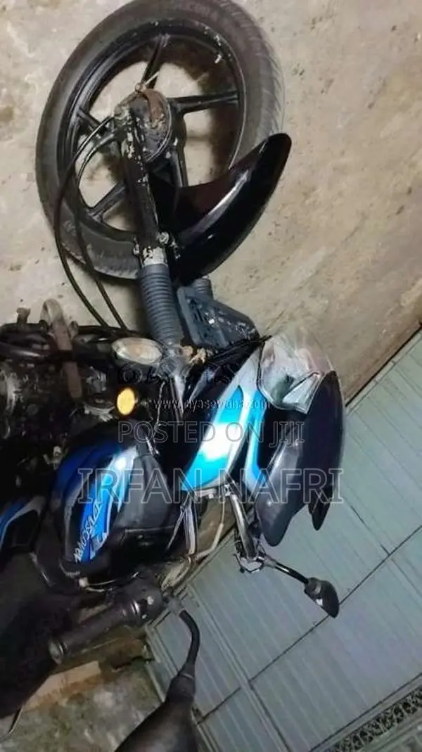 Bajaj Discover 2011 Motorbike (Used)