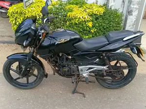 Bajaj Pulsar 220 2009 Motorbike (Used)