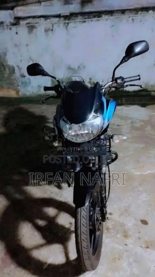 Bajaj Discover 2011 Motorbike (Used)