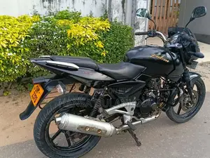 Bajaj Pulsar 220 2009 Motorbike (Used)