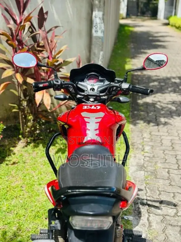 Hero-Honda Hunk 2015 Motorbike (Used)