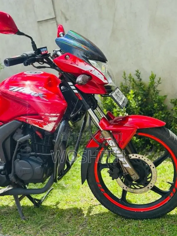 Hero-Honda Hunk 2015 Motorbike (Used)