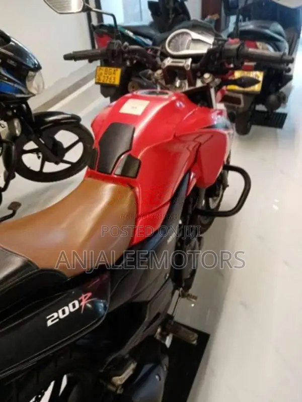 Hero Hunk 2019 Motorbike (Used)
