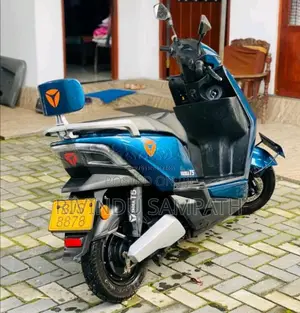 Yadea T5 2025 Motorbike Brand New