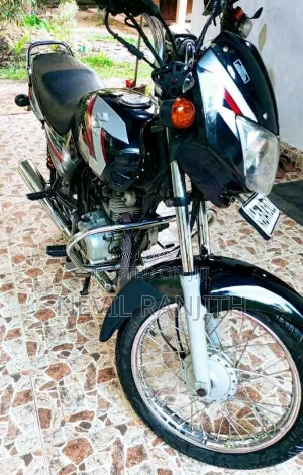 Bajaj CT-100 2014 Motorbike (Used)