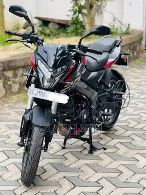 Bajaj Pulsar NS200 2025 Motorbike (Used)