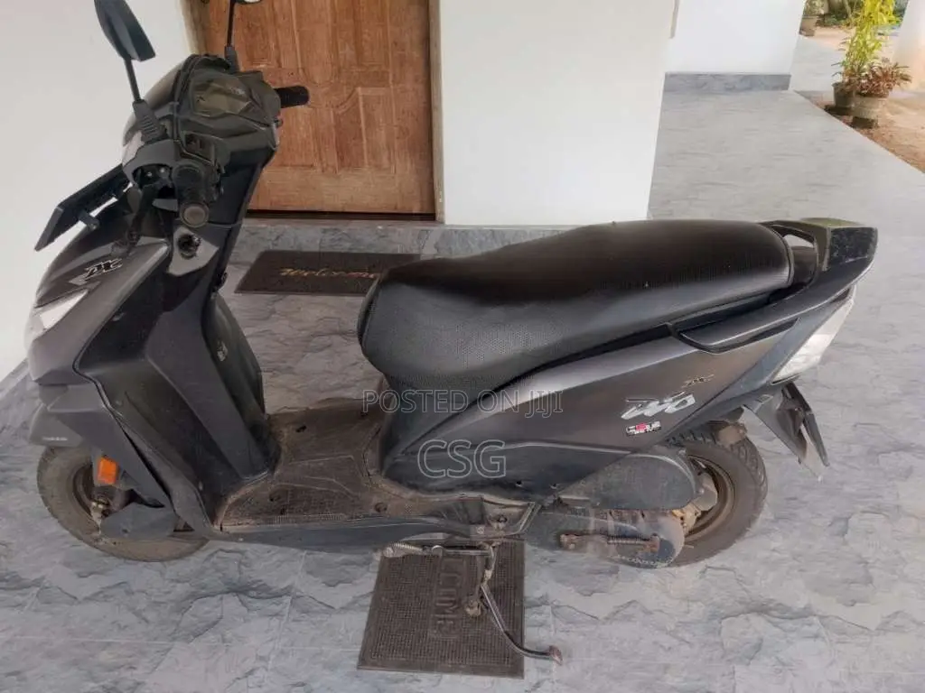 Honda Dio Dx 2018 Motorbike (Used)