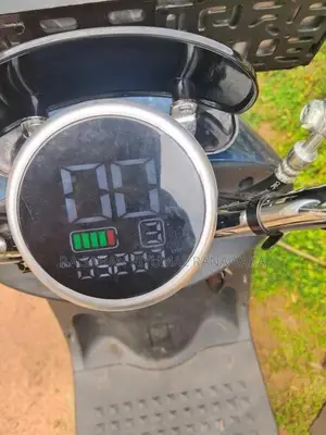 Yadea M6 2024 Motorbike (Used)