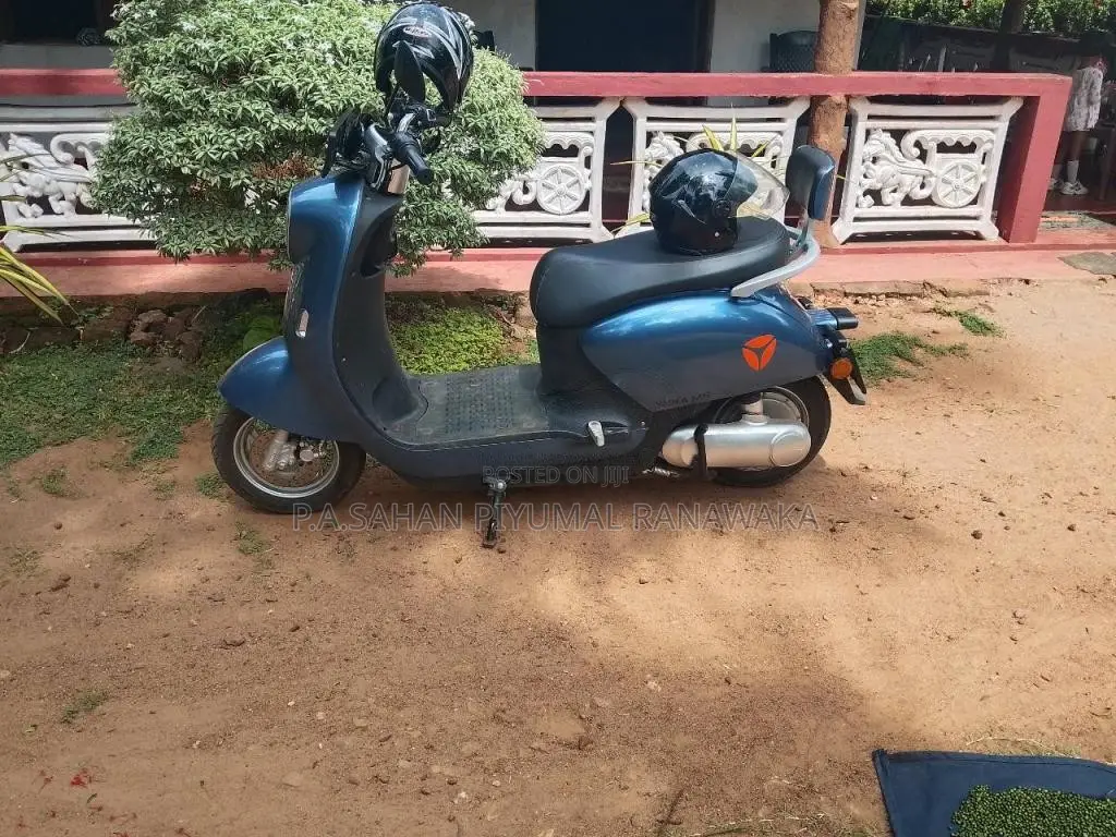 Yadea M6 2024 Motorbike (Used)