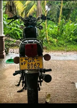 Suzuki GN125 2002 Motorbike (Used)