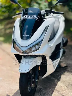 Honda Pcx 2025 Motorbike (Used)