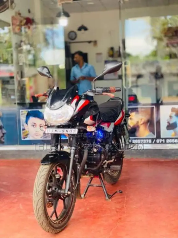 Bajaj Discover 2025 Motorbike (Used)