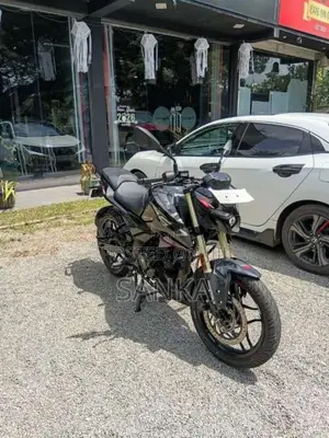 Bajaj Pulsar N160 Premium 2025 Motorbike (Used)