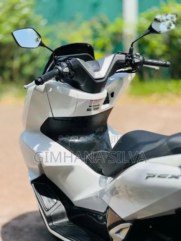 Honda Pcx 2025 Motorbike (Used)