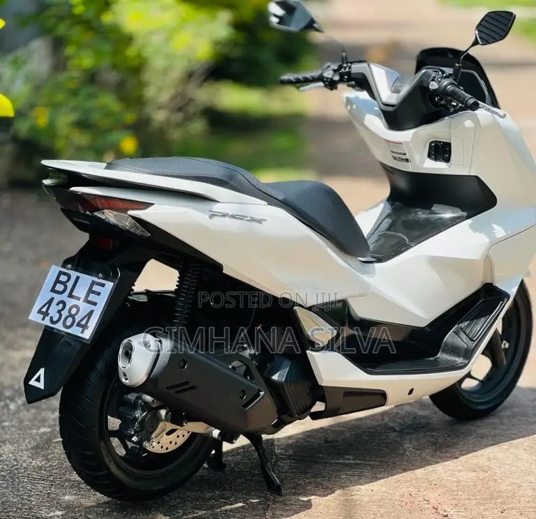 Honda Pcx 2025 Motorbike (Used)