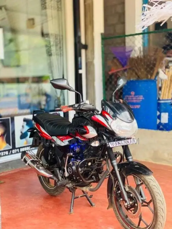 Bajaj Discover 2025 Motorbike (Used)