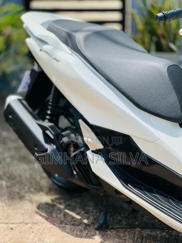 Honda Pcx 2025 Motorbike (Used)