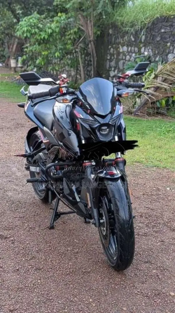 Bajaj Pulsar 2025 Motorbike (Used)