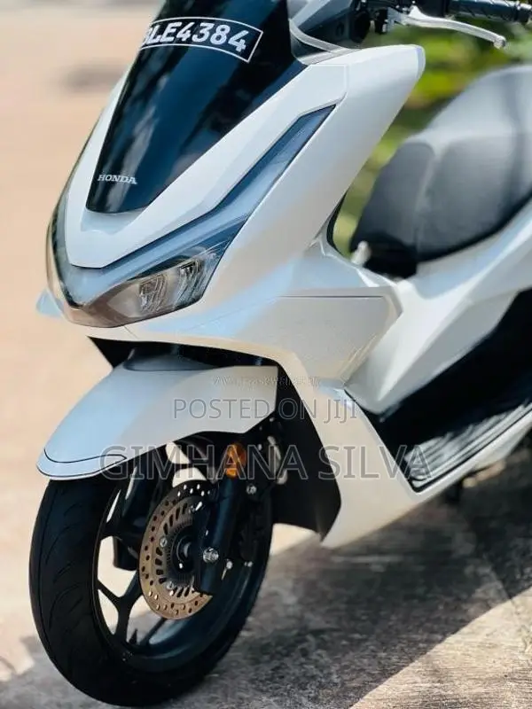 Honda Pcx 2025 Motorbike (Used)