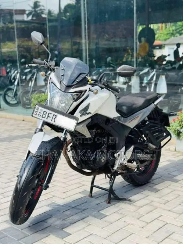 Hero CB Hornet 2017 Motorbike (Used)