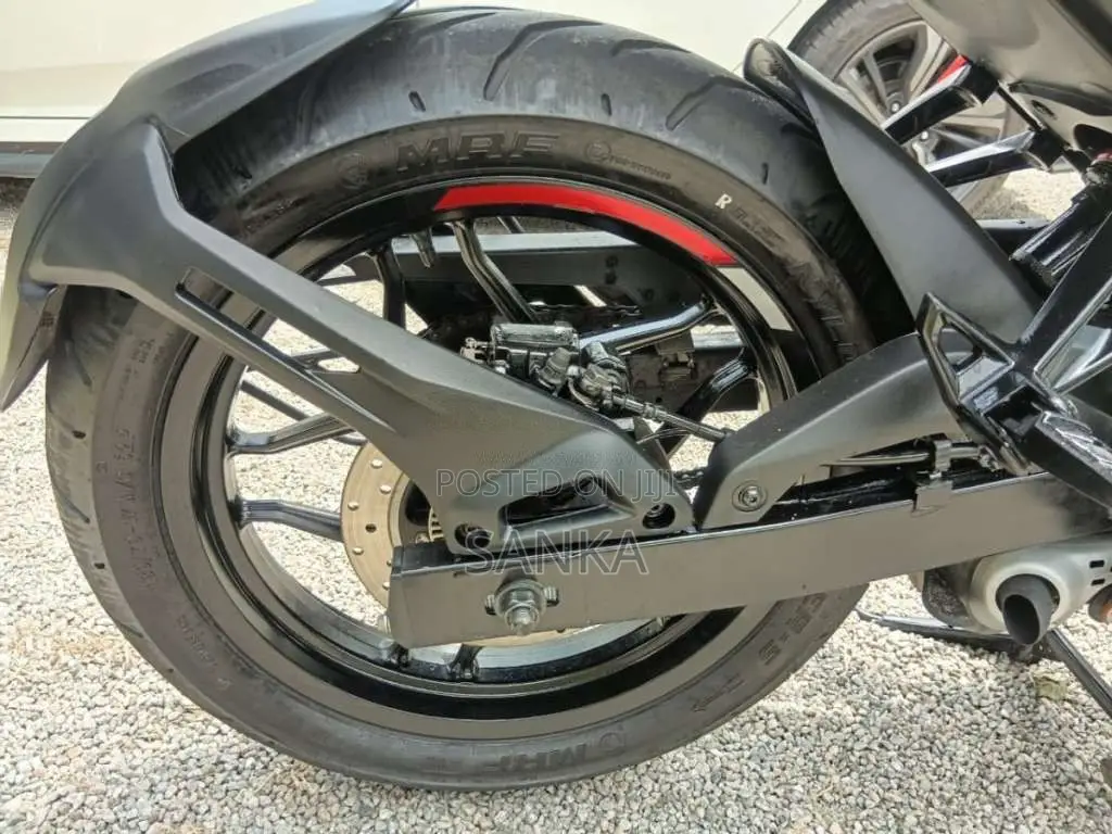 Bajaj Pulsar N160 Premium 2025 Motorbike (Used)