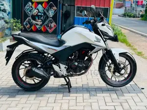 Hero CB Hornet 2017 Motorbike (Used)