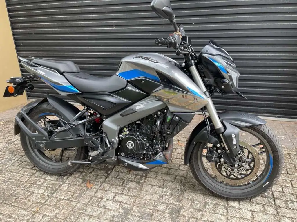 Bajaj Pulsar NS200 2025 Motorbike (Used)