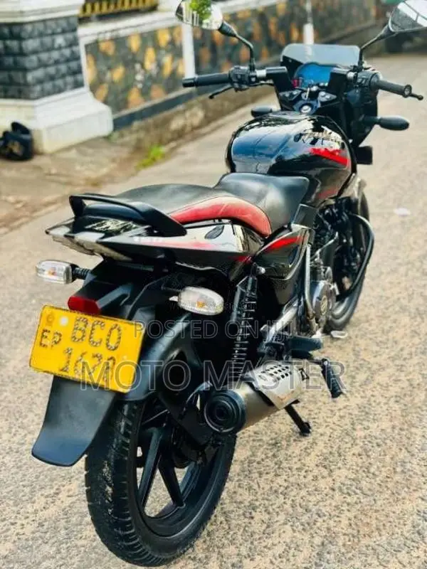 Bajaj Pulsar 2015 Motorbike (Used)