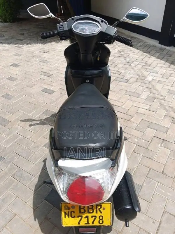 Hero Pleasure 2015 Motorbike (Used)