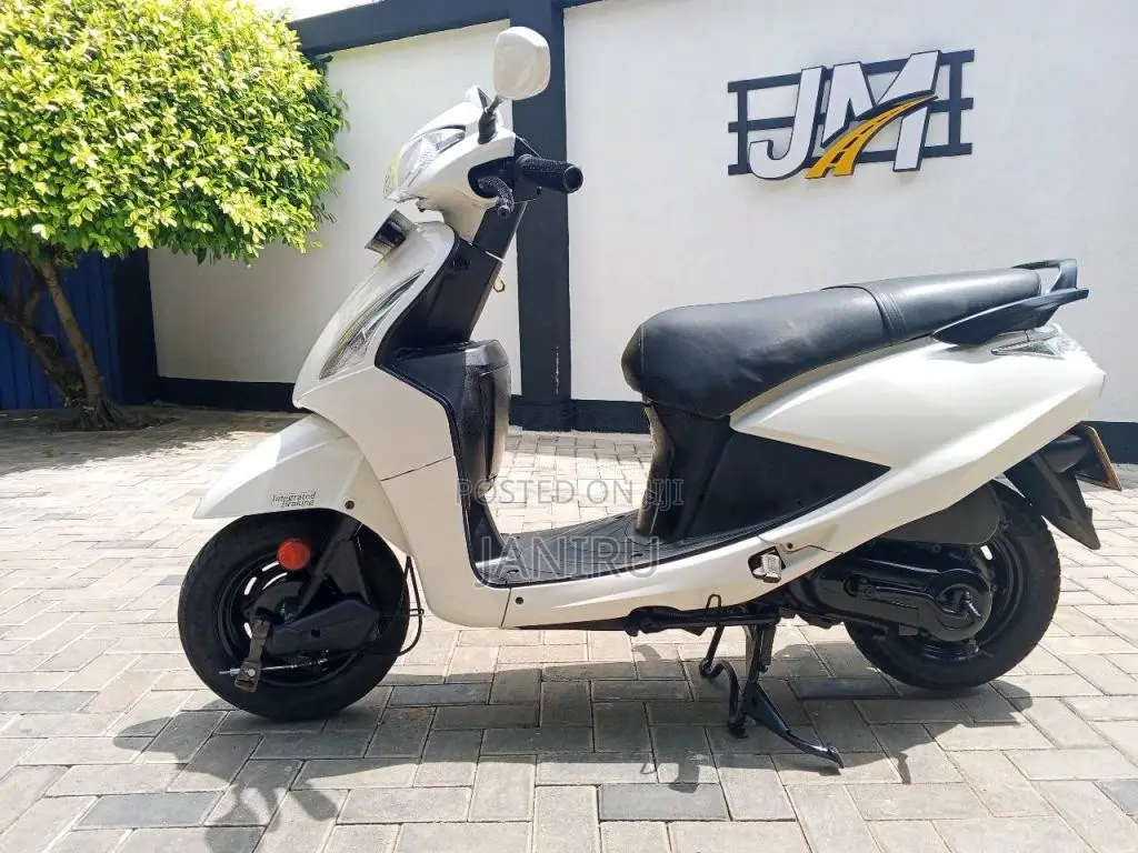 Hero Pleasure 2015 Motorbike (Used)