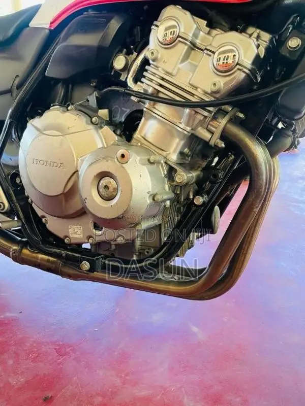 Honda Cb 400 Revo 2009 Motorbike (Used)