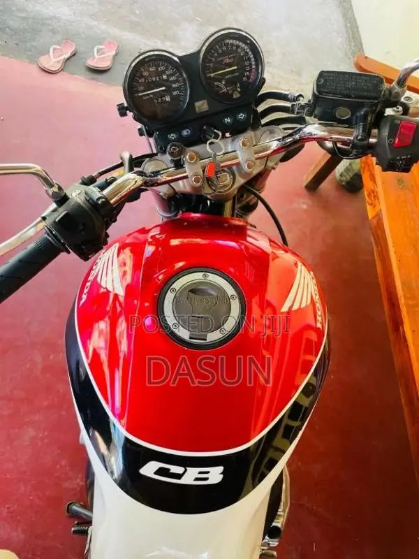 Honda Cb 400 Revo 2009 Motorbike (Used)