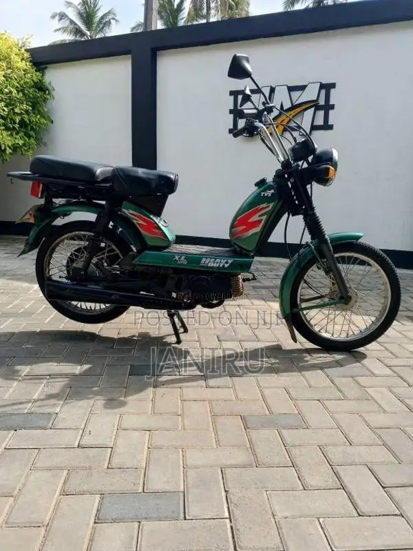 TVS XL Super Heavy Duty 2017 Motorbike Unregistered (Recondition)