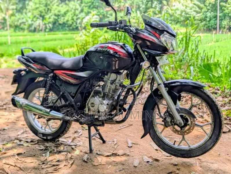 Bajaj Discover 2017 Motorbike (Used)