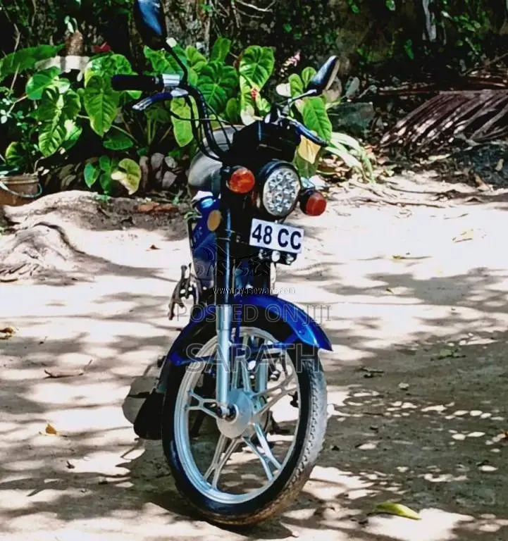 Kinetic Safari 2014 Motorbike (Used)