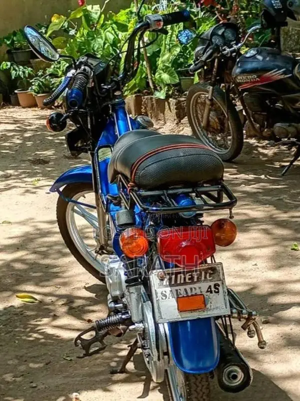 Kinetic Safari 2014 Motorbike (Used)