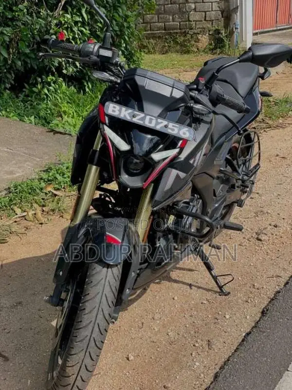 Bajaj Pulsar N160 Premium 2025 Motorbike (Used)