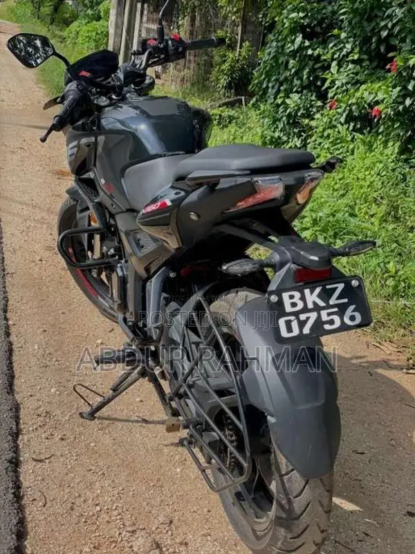 Bajaj Pulsar N160 Premium 2025 Motorbike (Used)