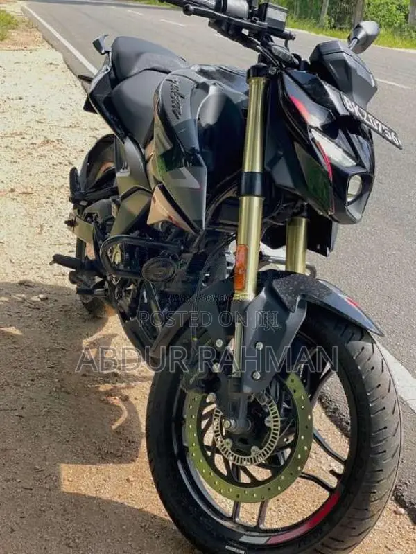 Bajaj Pulsar N160 Premium 2025 Motorbike (Used)