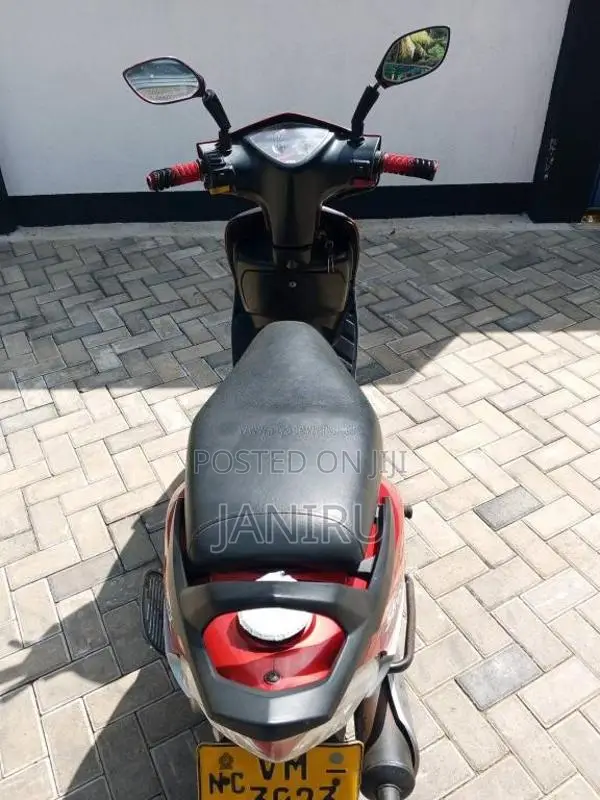 TVS Scooty Streak 2012 Motorbike (Used)