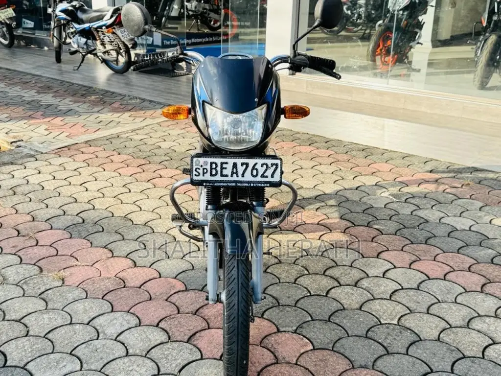 Bajaj CT-100 2016 Motorbike (Used)