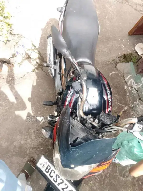 Bajaj Discover 2015 Motorbike (Used)