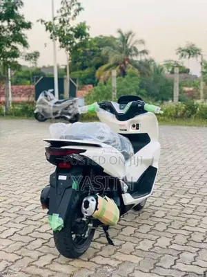 Honda PCX 160 2025 Motorbike (Used)